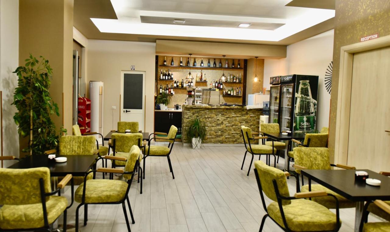 Hotel Vila Dedej Durres Exterior photo
