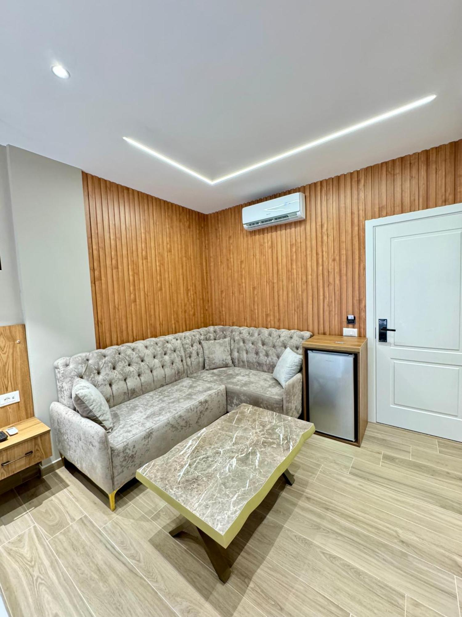 Hotel Vila Dedej Durres Exterior photo