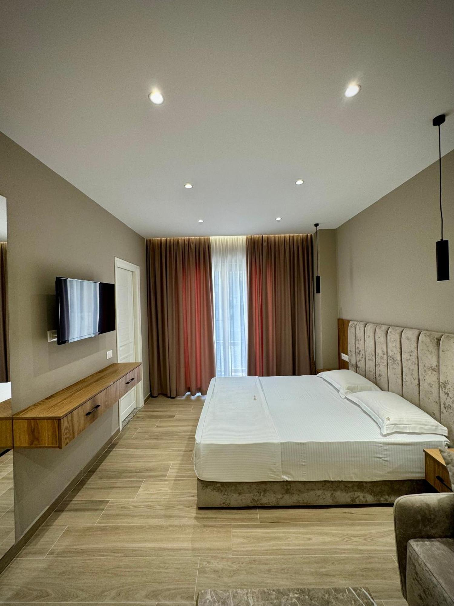 Hotel Vila Dedej Durres Exterior photo
